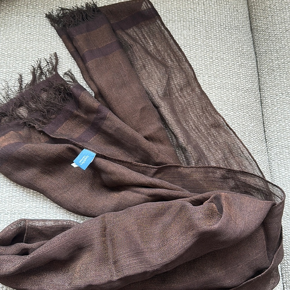 Vera Wang Brown with bronze shimmer scarf